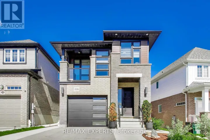 228 WOODBINE AVENUE, Kitchener, Ontario N2R1Y5