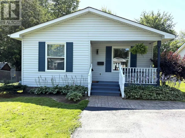 1028 TEENA COLLEEN PRIVATE, Ottawa, Ontario K4P1C8