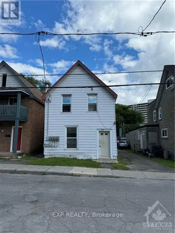 3 - 70 BARRETTE STREET, Ottawa, Ontario K1L8A3