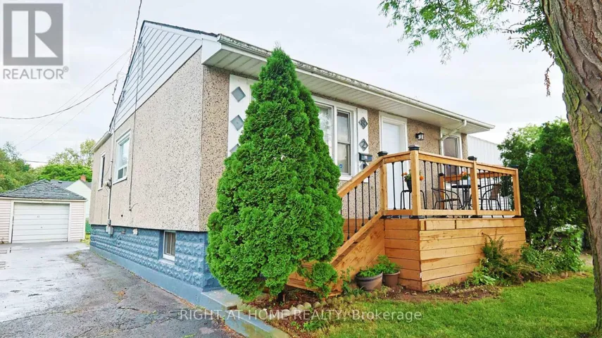 82 NORMANHURST AVENUE, Hamilton (Normanhurst), Ontario L8H5M6