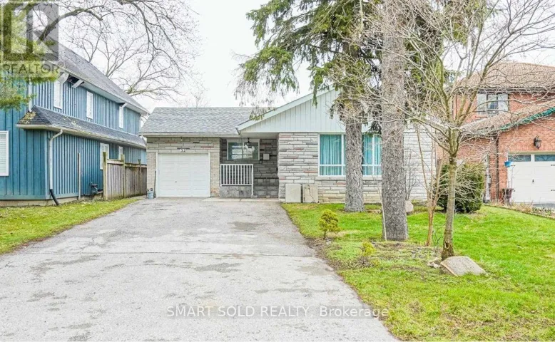 32 EAST DRIVE, Markham (Unionville), Ontario L6G1A4