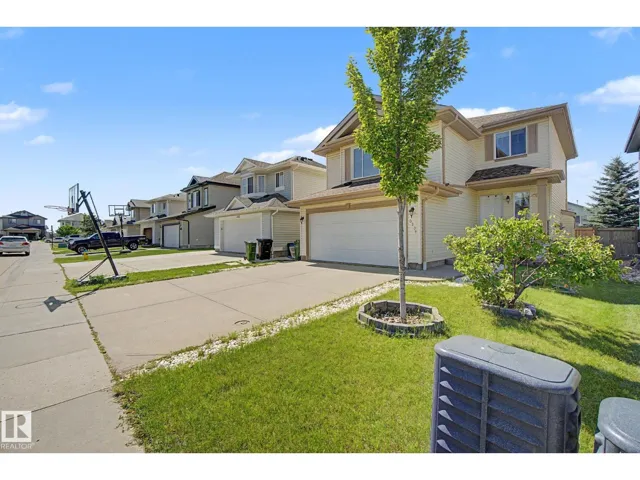 3236 21 ST NW, Edmonton, Alberta T6T0A8