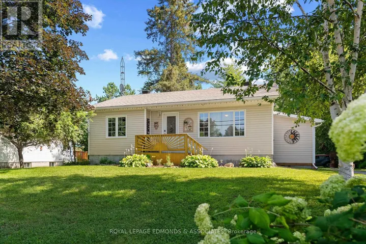 11132 & 11140 ROUND LAKE ROAD, Laurentian Valley, Ontario K8A6W8