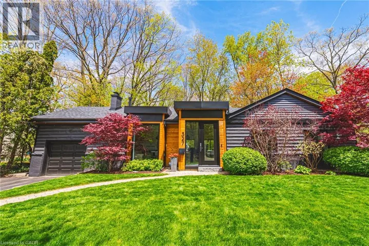 327 GOODRAM Drive, Burlington, Ontario L7L2J9