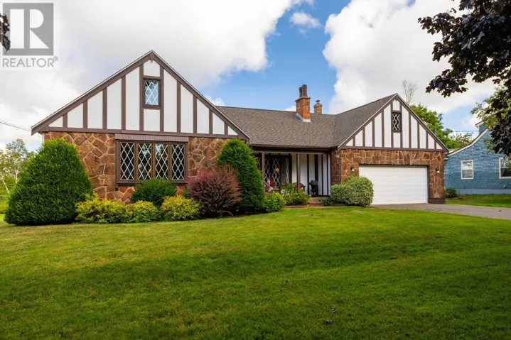 10 Battery Point Drive, Stratford, Prince Edward Island C1B2K6