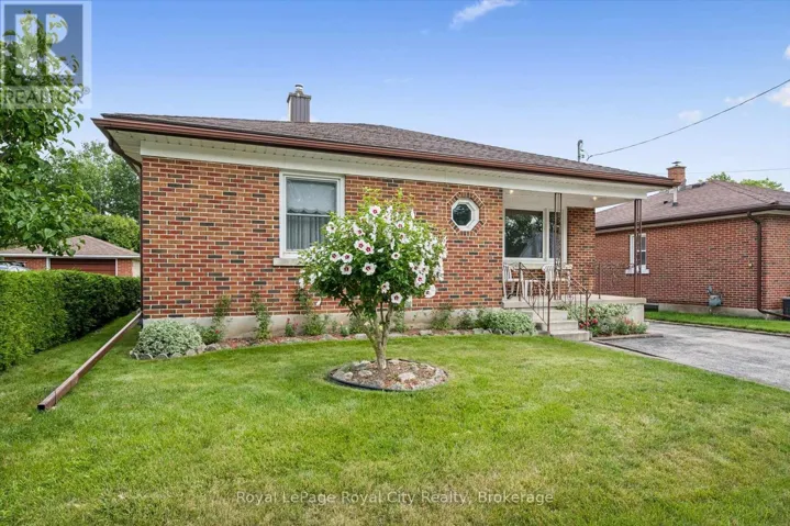 133 EMMA STREET, Guelph (General Hospital), Ontario N1E1V2