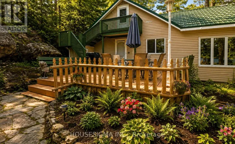 8122 LAIDLAW AVENUE, Ramara, Ontario L0K2B0