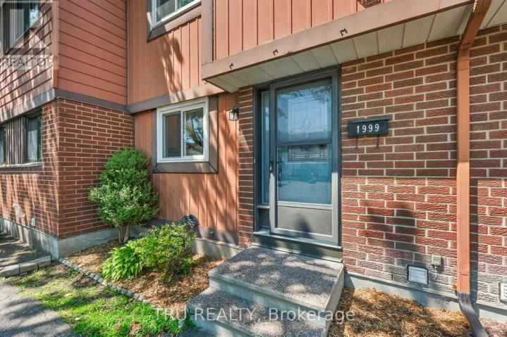 1999 FALKIRK CRESCENT, Ottawa, Ontario K1B4Y8