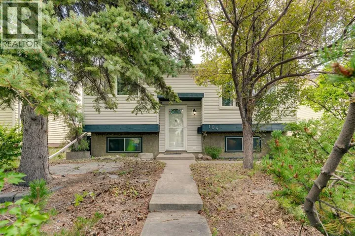 104 Falsby Way NE, Calgary, Alberta T3J1C4