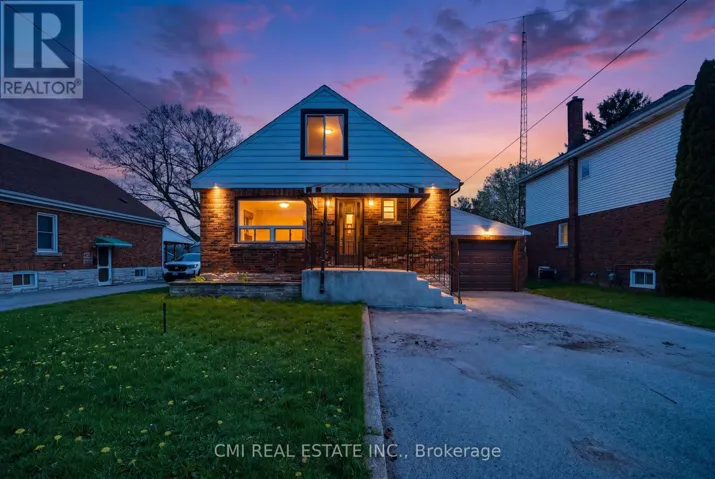 6476 MARANDA STREET, Niagara Falls (Clifton Hill), Ontario L2G1Z7