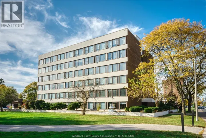 2144 PELISSIER Unit# 402, Windsor, Ontario N8X1N4