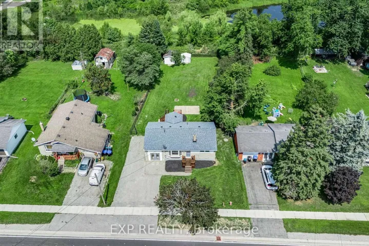 1990 VICTORIA STREET, Innisfil (Stroud), Ontario L9S1K2