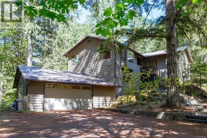 100 Viaduct Ave W, Saanich, British Columbia V9E1J3