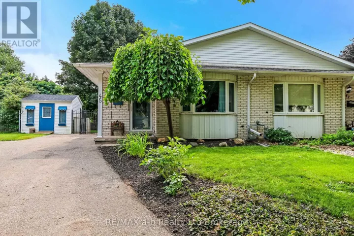 45 CARLYLE PLACE, Kitchener, Ontario N2P1R6