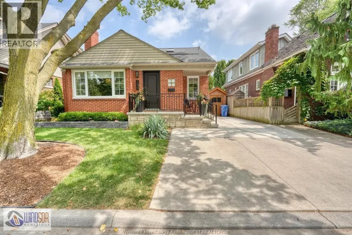 236 PRADO, Windsor, Ontario N8S2H1