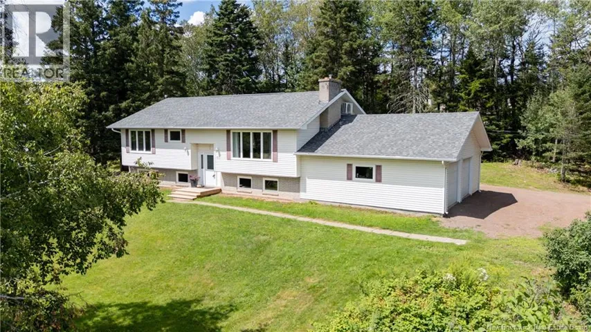 81 Queensway Drive, Moncton, New Brunswick E1G2L1