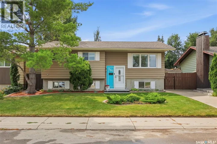 151 Makaroff ROAD, Saskatoon, Saskatchewan S7L6R6