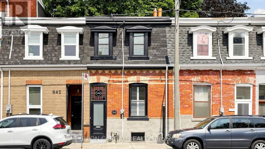 944 DUNDAS STREET E, Toronto (South Riverdale), Ontario M4M1R3
