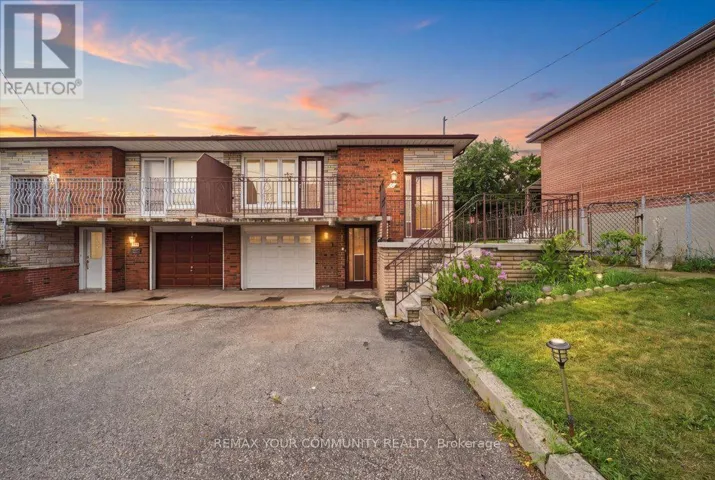 9 HISEY CRESCENT, Toronto (Black Creek), Ontario M3N1T9