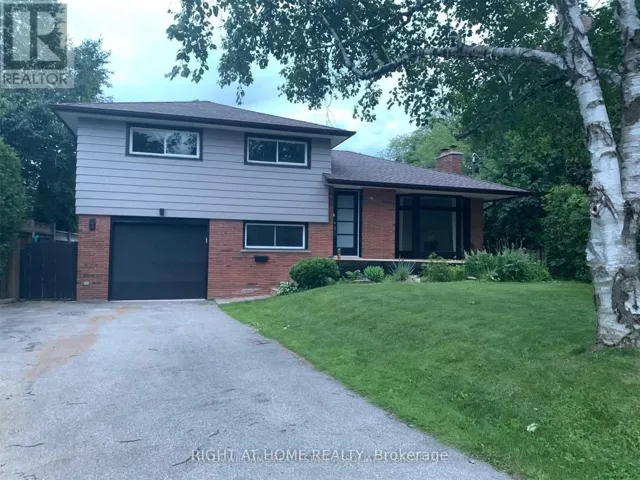 530 LYNDA LANE, Hamilton (Ancaster), Ontario L9G2P6