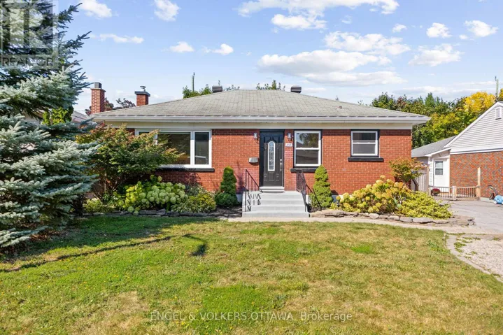 855 WESTON DRIVE, Ottawa, Ontario K1G1W5