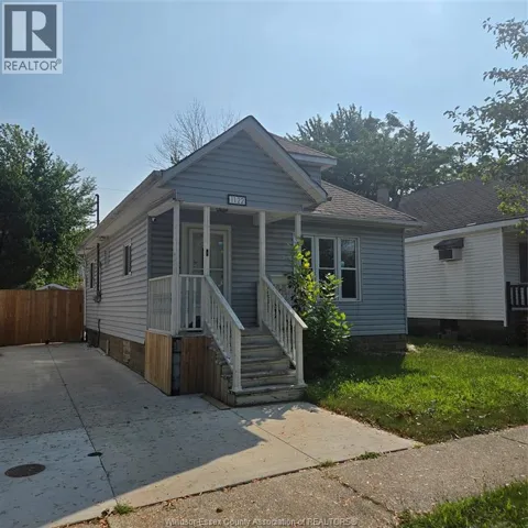 1122 ST. LUKE, Windsor, Ontario N8Y3M9
