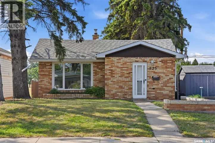 825 L AVENUE N, Saskatoon, Saskatchewan S7L2R3