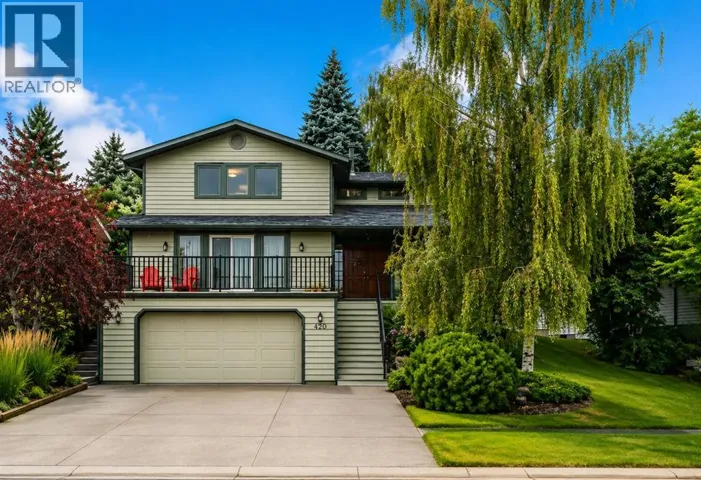 420 Strathcona Drive SW, Calgary, Alberta T3H1M3