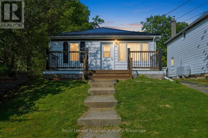 44 GEDDES STREET, Belleville (Belleville Ward), Ontario K8P2X5