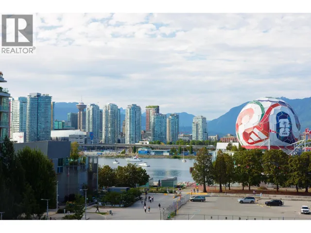 605 1688 PULLMAN PORTER STREET, Vancouver, British Columbia V6A0H4