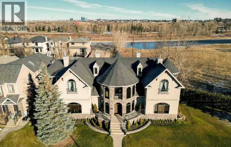2248 9 Avenue SE, Calgary, Alberta T2G5P7