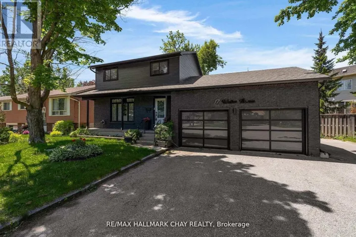 17 WALKER AVENUE, Orillia, Ontario L3V6G8