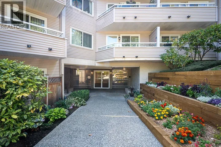 210 450 BROMLEY STREET, Coquitlam, British Columbia V3K6S5