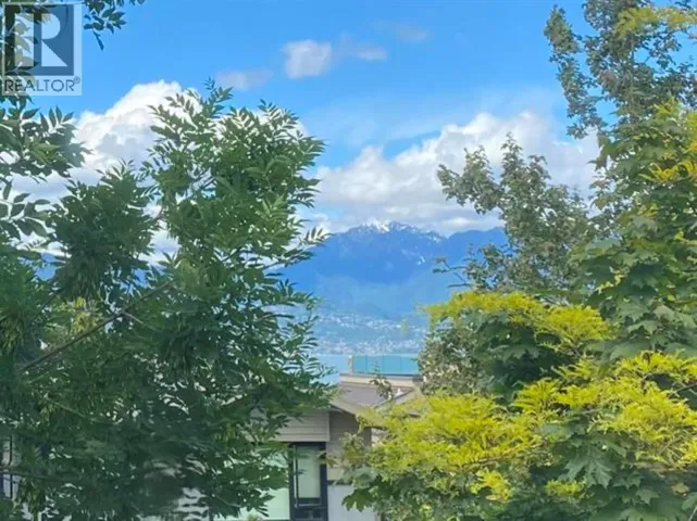 3874 W 13TH AVENUE, Vancouver, British Columbia V6R2S8