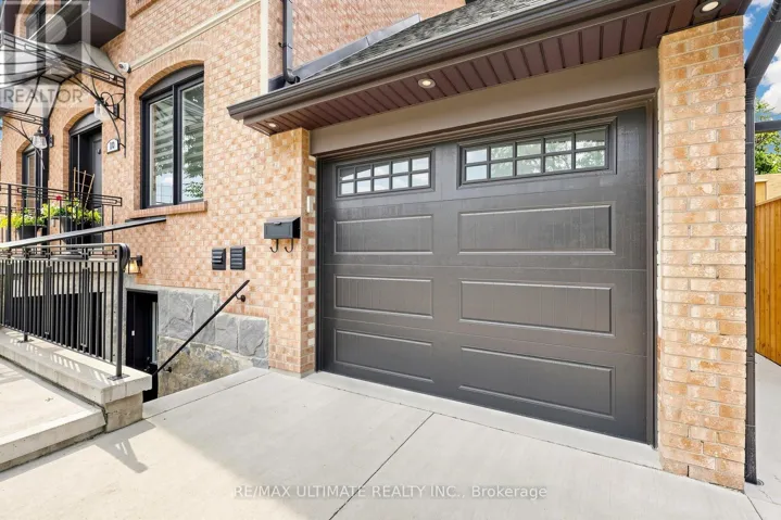 UPPER - 10 WARBECK PLACE, Toronto (Kingsview Village-The Westway), Ontario M9R3C3