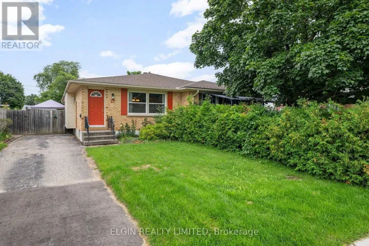 27 VANIER PLACE, St. Thomas, Ontario N5R5L2