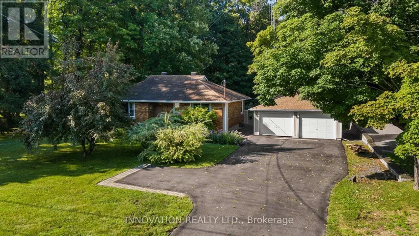 3885 CARP ROAD, Ottawa, Ontario K0A1L0