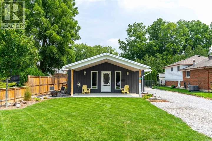 6822 EVERGREEN LANE, Plympton-Wyoming, Ontario N0N1E0