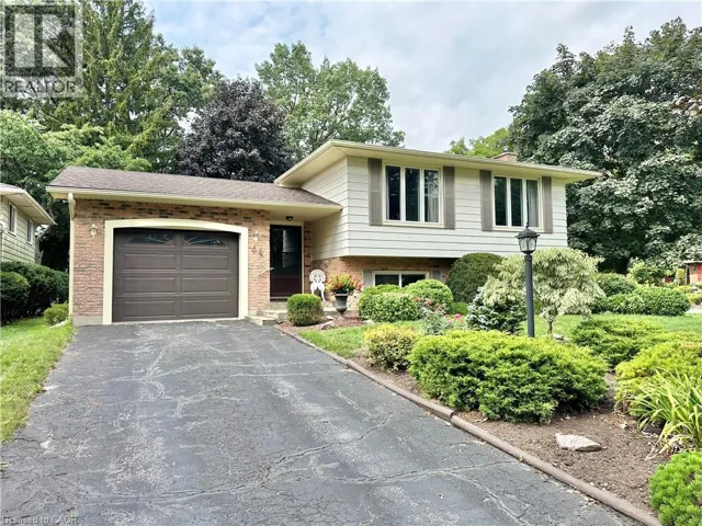 44 DOUGLAS Avenue, Simcoe, Ontario N3Y4W8