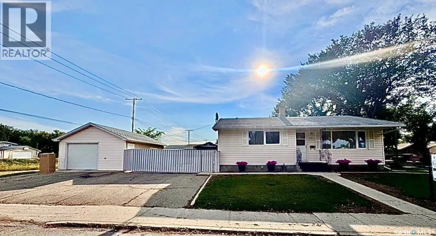 125 Garnet STREET N, Regina, Saskatchewan S4R3S7