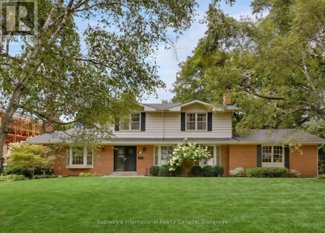 174 CLAXTON DRIVE, Oakville (MO Morrison), Ontario L6J4N9