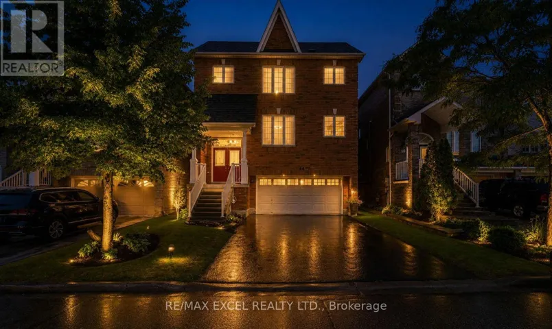 44 MATTHEW BOYD CRESCENT, Newmarket (Woodland Hill), Ontario L3X3C3