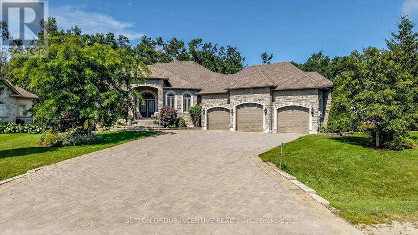 18 LLOYD COOK DRIVE W, Springwater (Snow Valley), Ontario L4M4S4
