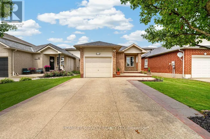 125 HAWKINS DRIVE, Cambridge, Ontario N1T1Z8