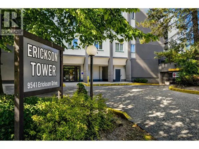 905 9541 ERICKSON DRIVE, Burnaby, British Columbia V3J7N8