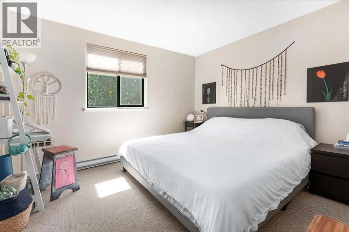 201 9146 SATURNA DRIVE, Burnaby, British Columbia V3J7K2