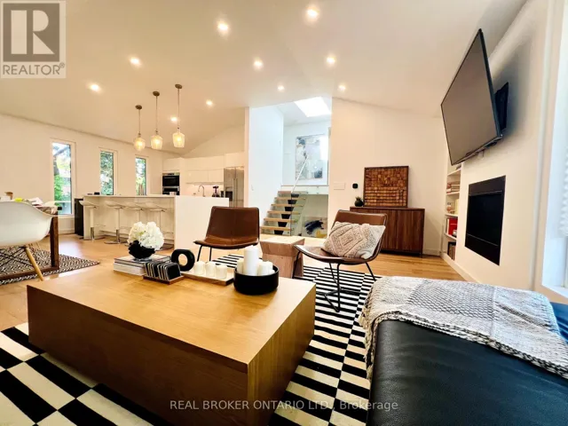 51 CASTLEMERE CRESCENT, Toronto (L'Amoreaux), Ontario M1W1K4