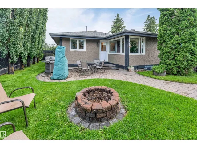 6008 37 AV NW, Edmonton, Alberta T6L1H2