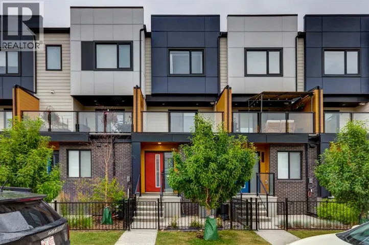 8524 21 Avenue SE, Calgary, Alberta T2B1H5