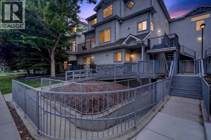 208, 622 56 Avenue SW, Calgary, Alberta T2V0G8